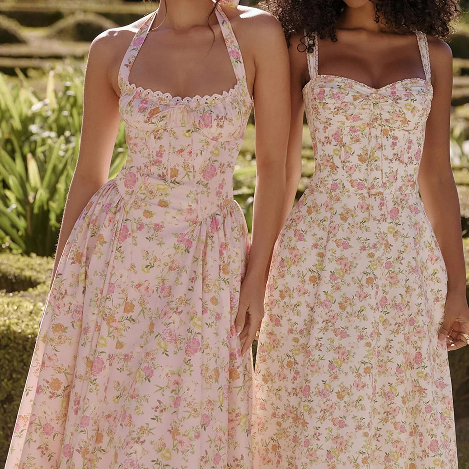 Women Floral Corset Dress Halter Neck Low Cut Bustier Lace Midi Dress Flowy Pleated Hem Long Sundress with Pockets